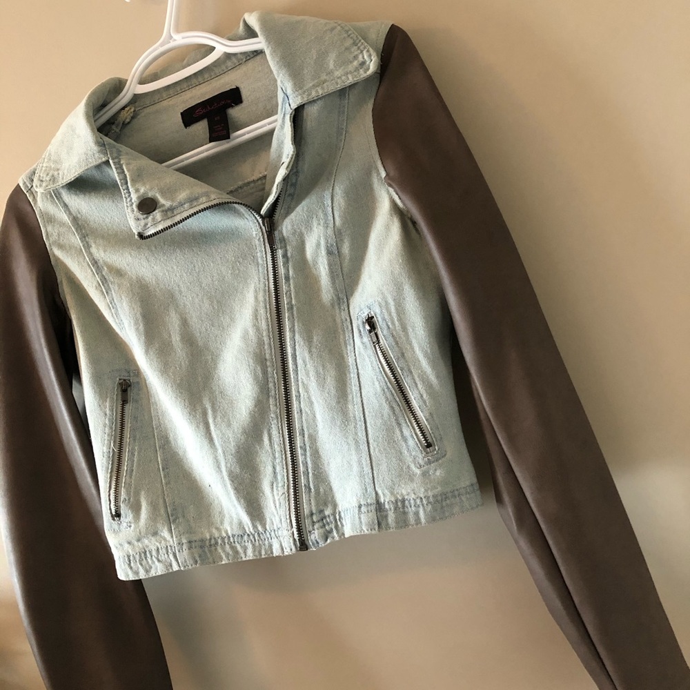 Cropped Denim jacket